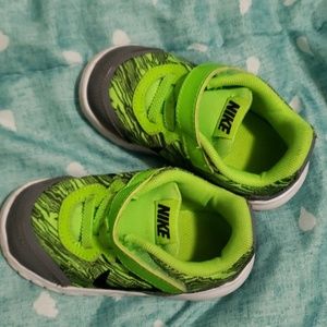 Green nike infant shoes